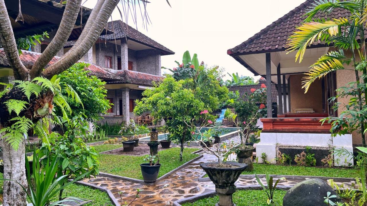 Gusti Home Stay Ubud Exterior foto